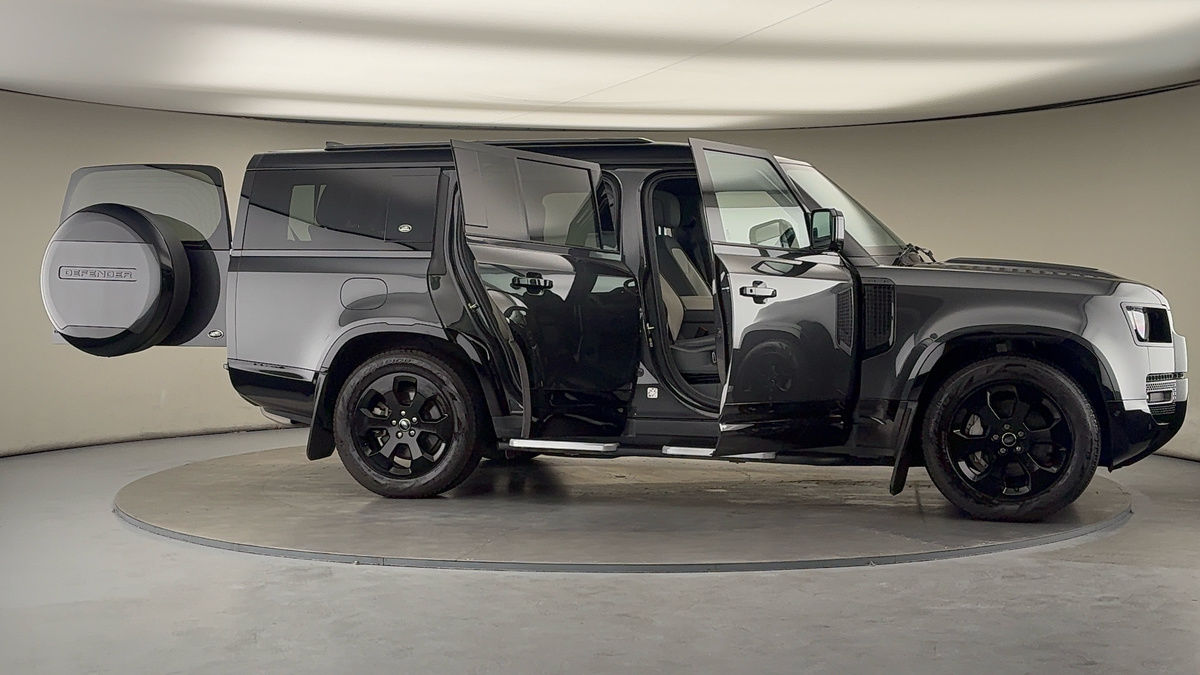 Used Land Rover Defender 130 2022 for sale - 76267784: Photo 57