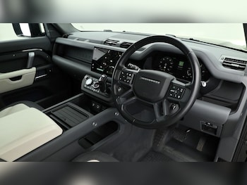 Used Land Rover Defender 110 2024 for sale - 74747679: Photo
