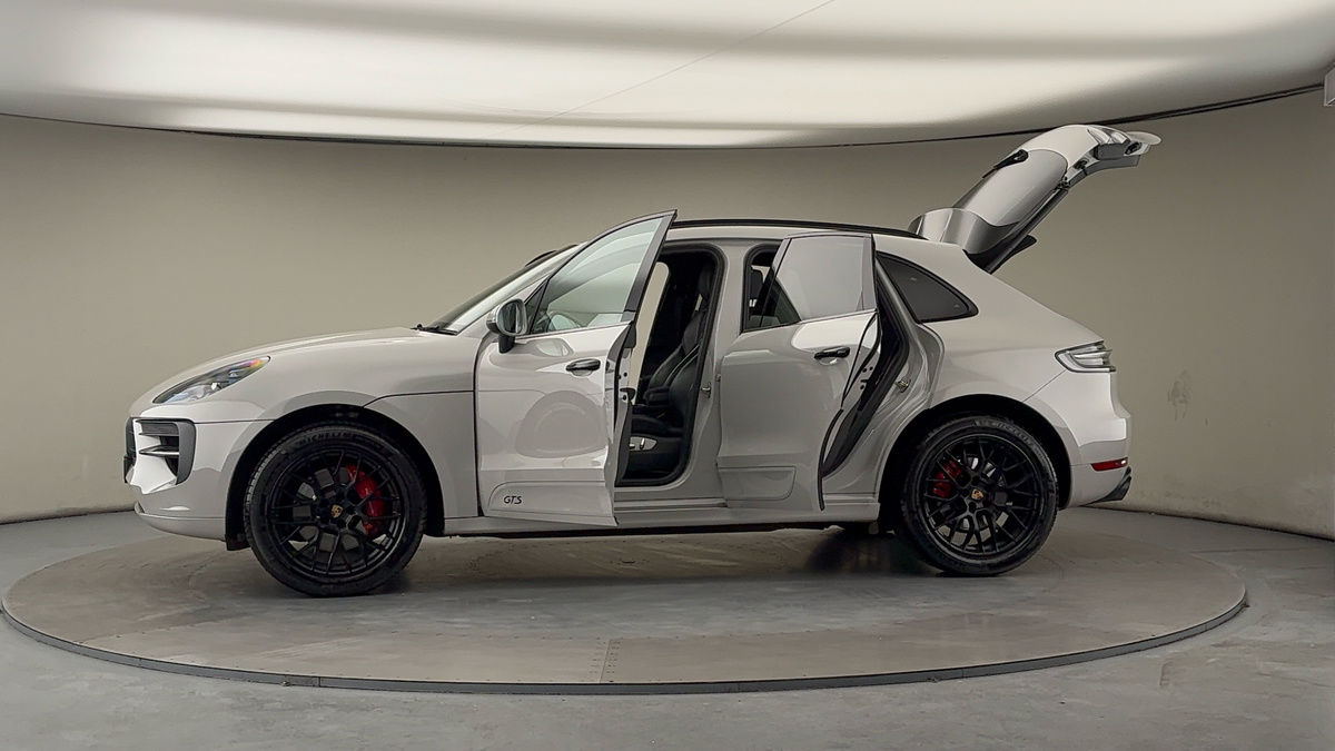 Used Porsche Macan 2020 for sale - 77107387: Photo 51