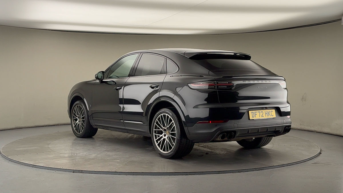 Used Porsche Cayenne 2023 for sale - 77494498: Photo 2