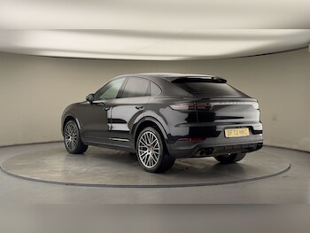 Used Porsche Cayenne 2023 for sale - 77494498: Photo