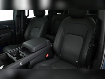 Used Land Rover Defender 110 2024 for sale - 75112264: Photo