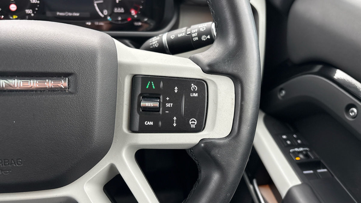 Used Land Rover Defender 90 2023 for sale - 77548019: Photo 14