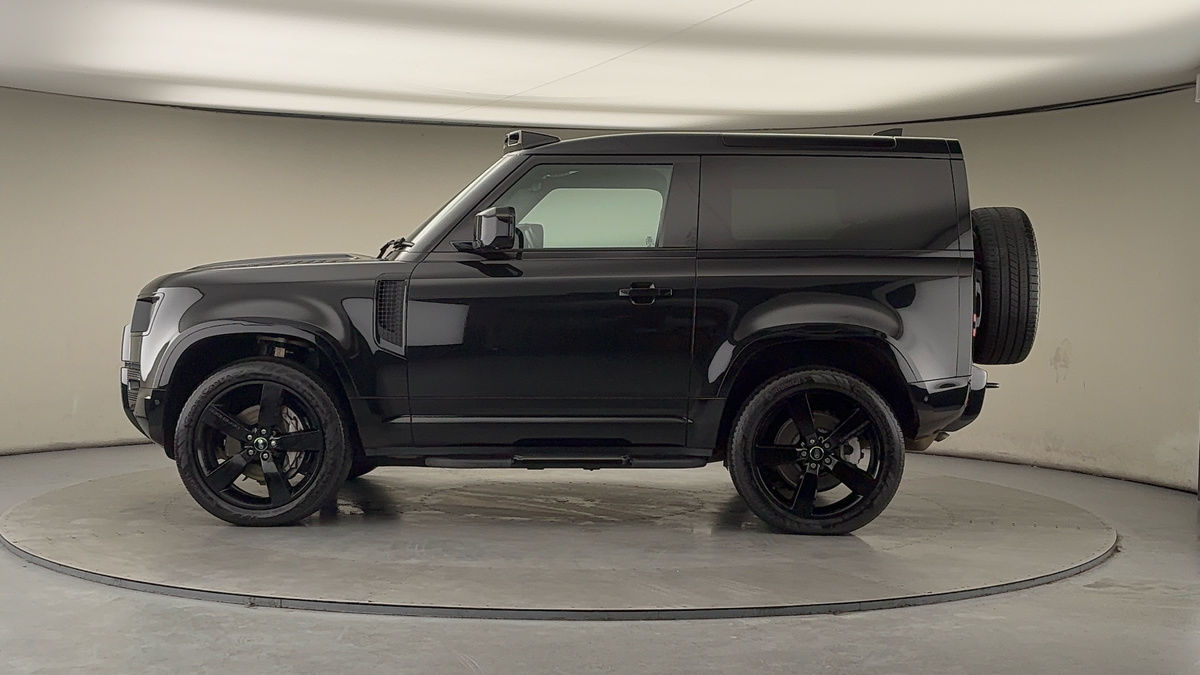 Used Land Rover Defender 90 2023 for sale - 77548019: Photo 15