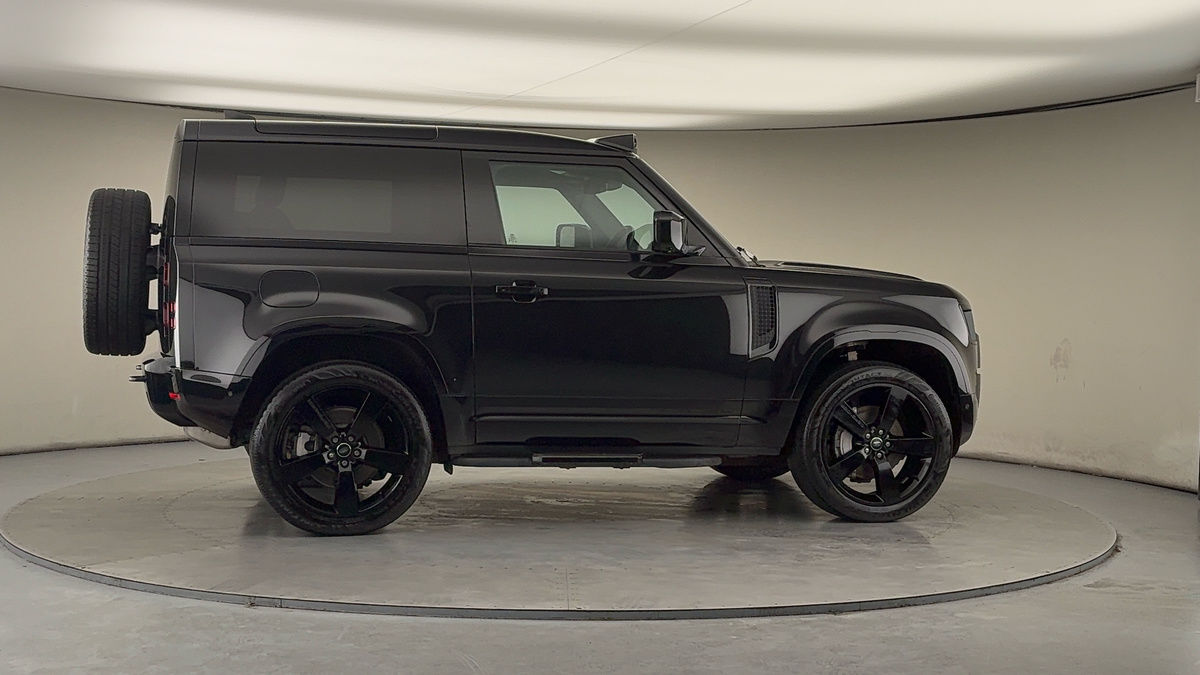 Used Land Rover Defender 90 2023 for sale - 77548019: Photo 39