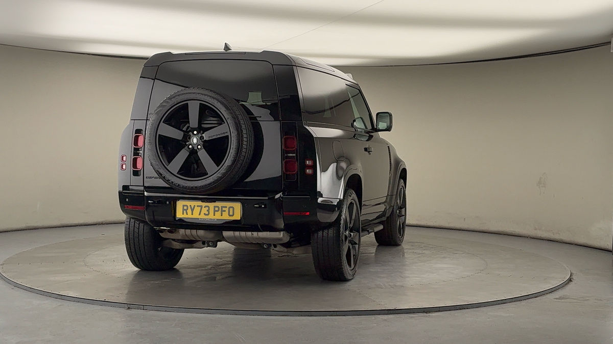 Used Land Rover Defender 90 2023 for sale - 77548019: Photo 42