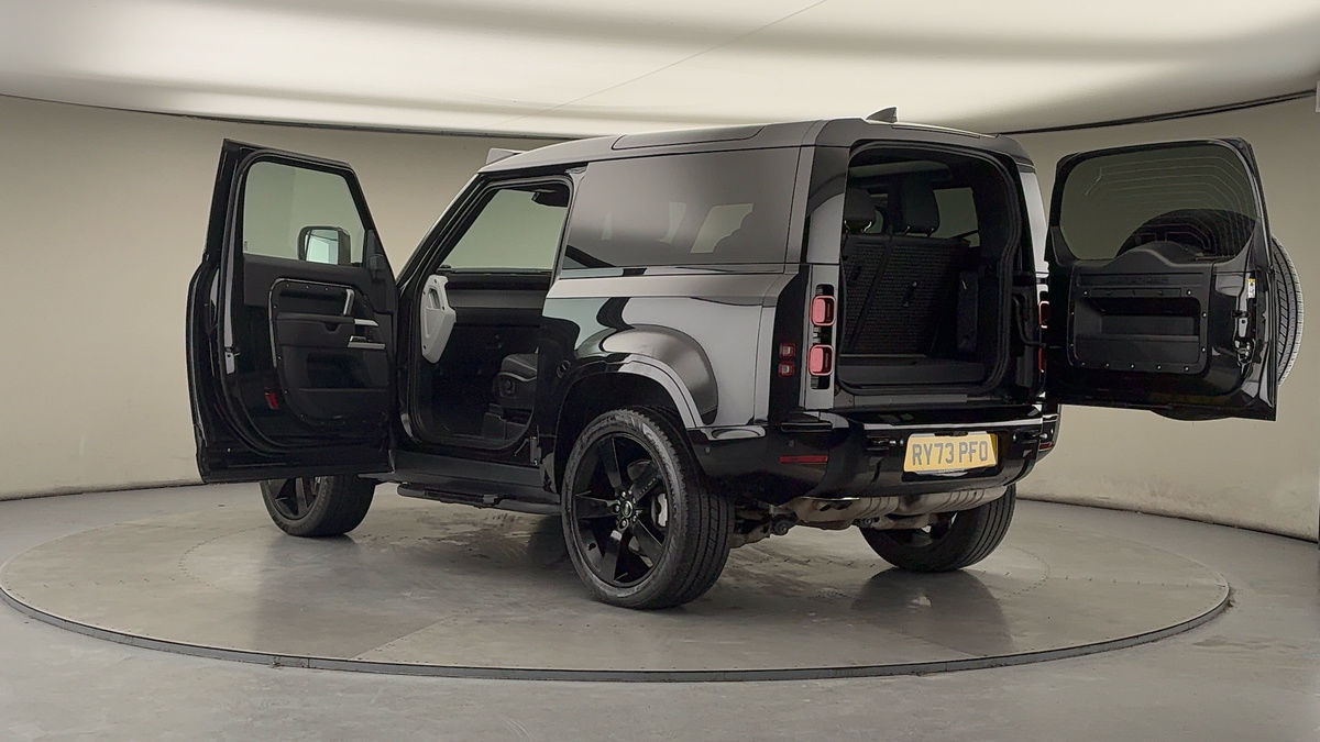 Used Land Rover Defender 90 2023 for sale - 77548019: Photo 45