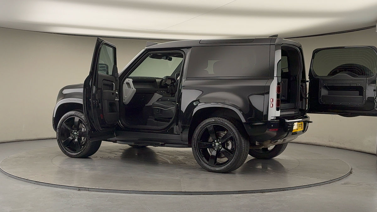 Used Land Rover Defender 90 2023 for sale - 77548019: Photo 47