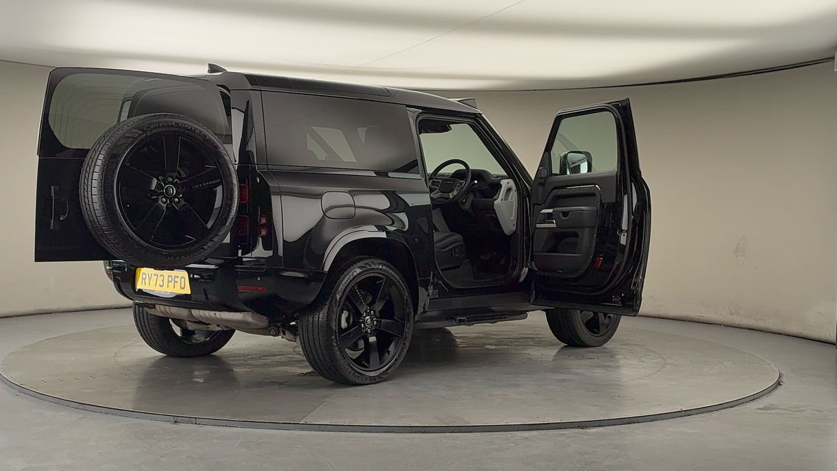 Used Land Rover Defender 90 2023 for sale - 77548019: Photo 60