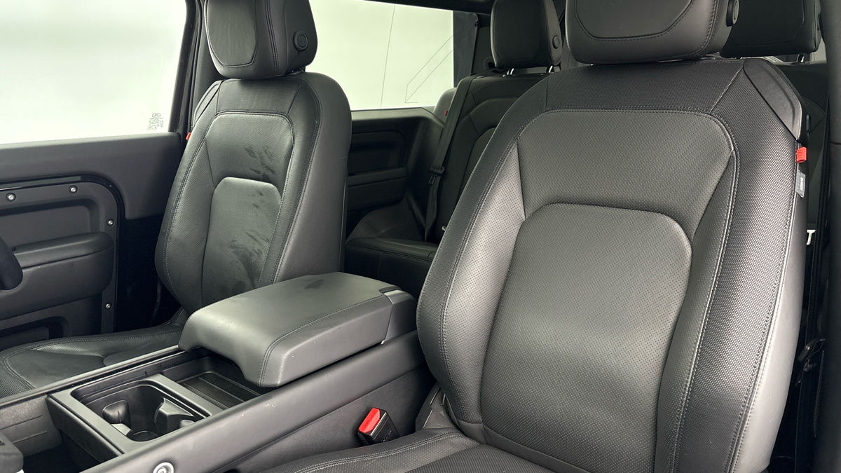 Used Land Rover Defender 90 2023 for sale - 77548019: Photo 7