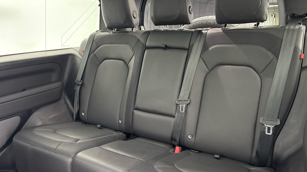 Used Land Rover Defender 90 2023 for sale - 77548019: Photo 8