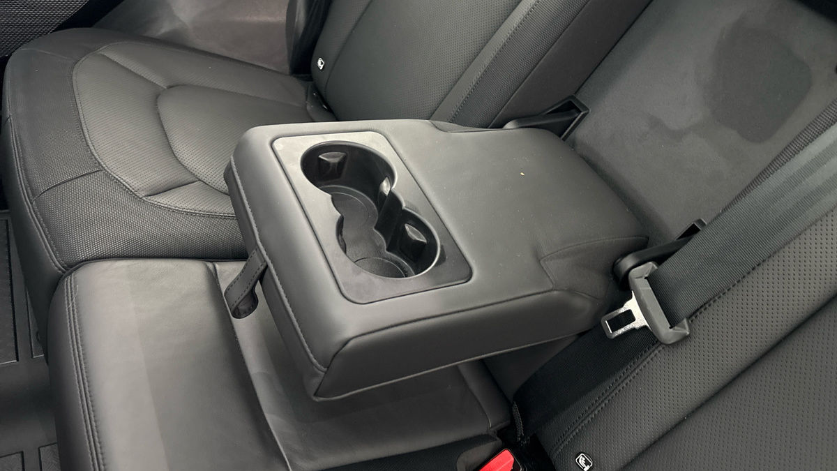 Used Land Rover Defender 90 2023 for sale - 77548019: Photo 9