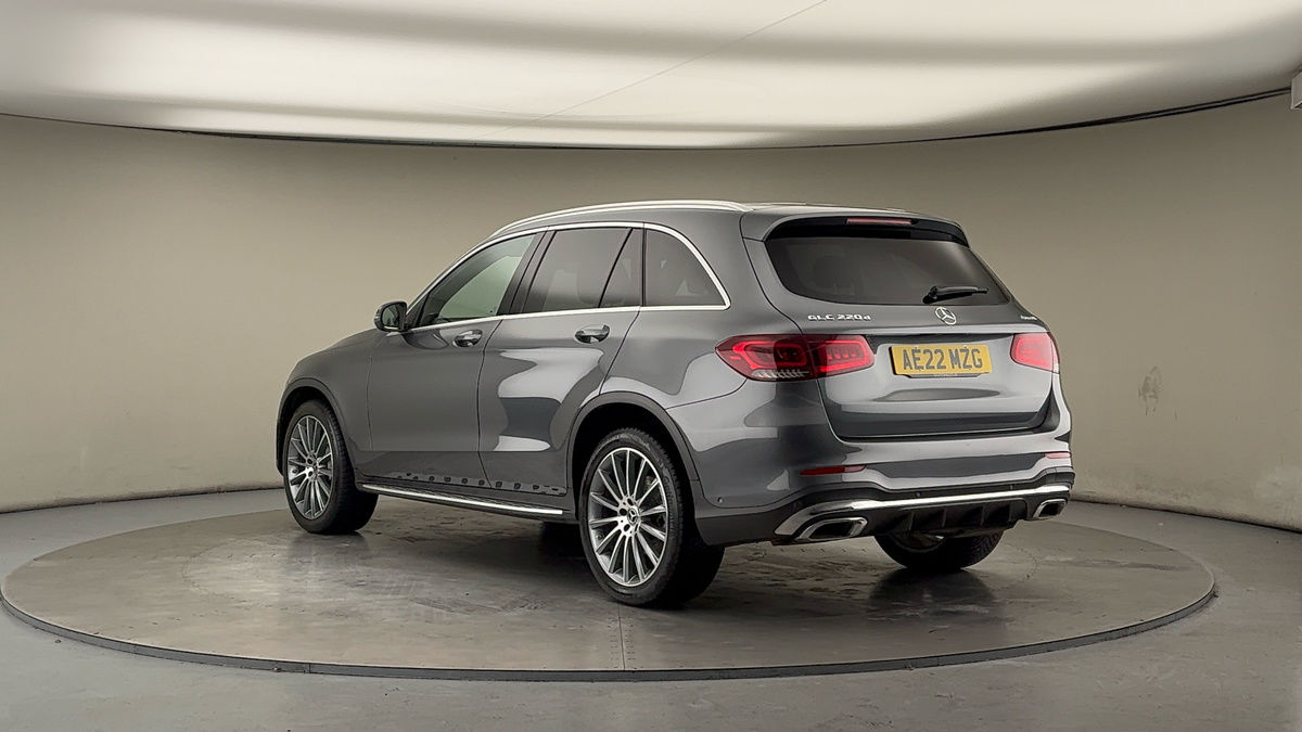 Used Mercedes-Benz GLC 2022 for sale - 76751645: Photo 2