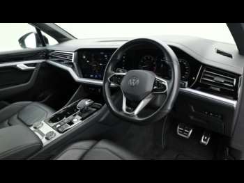 Used Volkswagen Touareg 2022 for sale - 74904843: Photo