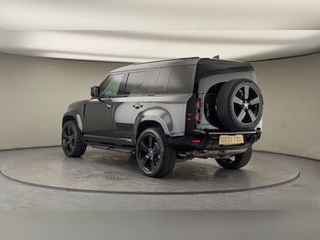 Used Land Rover Defender 110 2025 for sale - 77547998: Photo