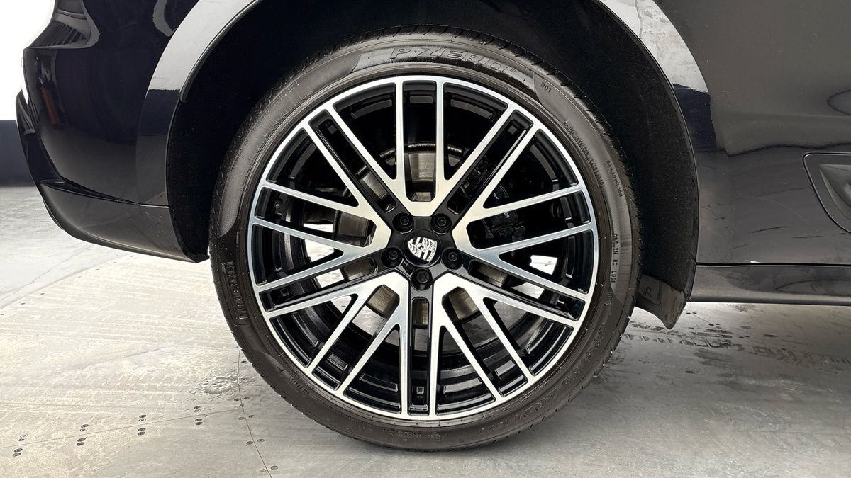 Used Porsche Macan 2023 for sale - 77821834: Photo 10