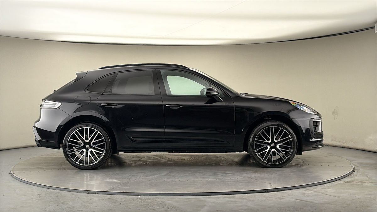 Used Porsche Macan 2023 for sale - 77821834: Photo 16