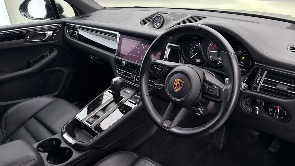 Used Porsche Macan 2023 for sale - 77821834: Photo 5