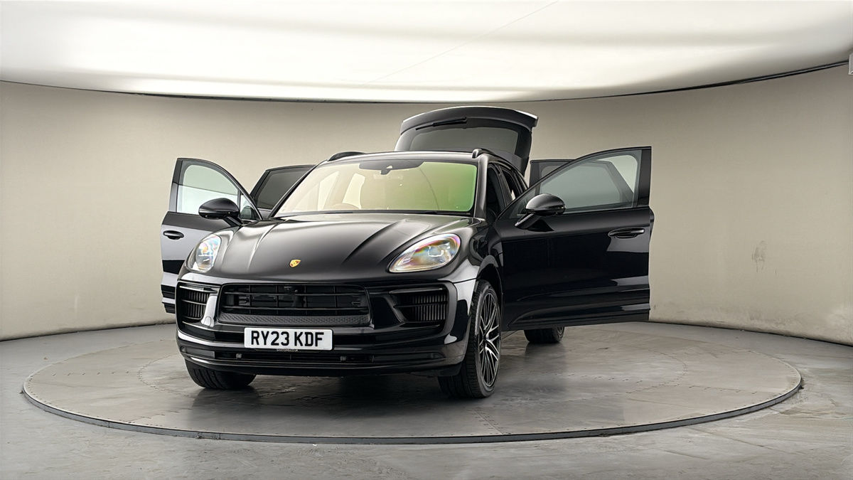 Used Porsche Macan 2023 for sale - 77821834: Photo 52
