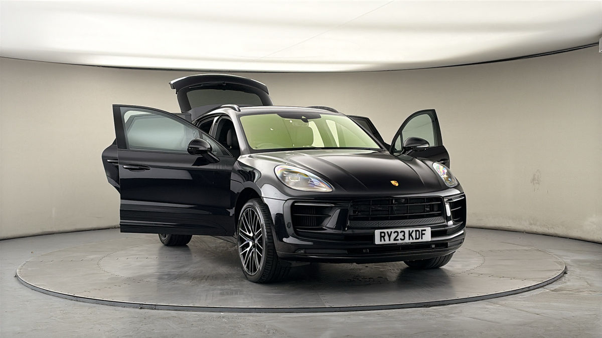 Used Porsche Macan 2023 for sale - 77821834: Photo 54