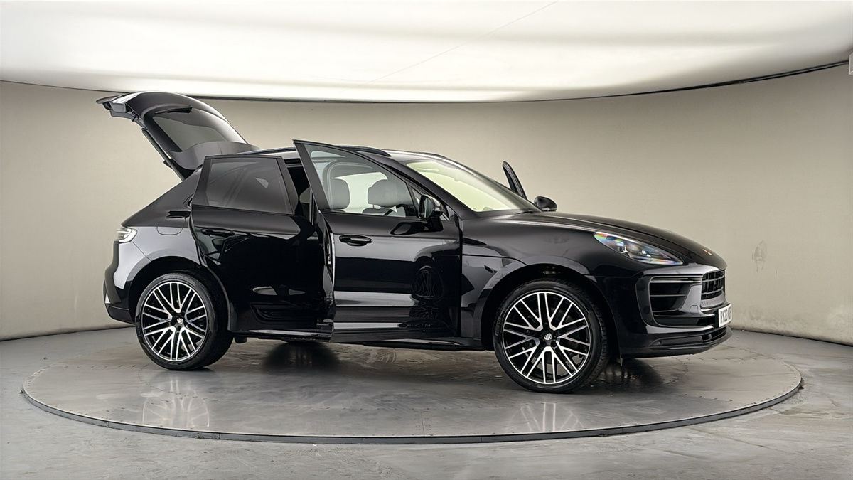 Used Porsche Macan 2023 for sale - 77821834: Photo 56