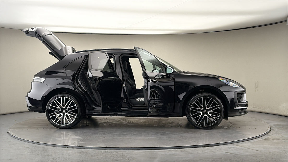 Used Porsche Macan 2023 for sale - 77821834: Photo 57