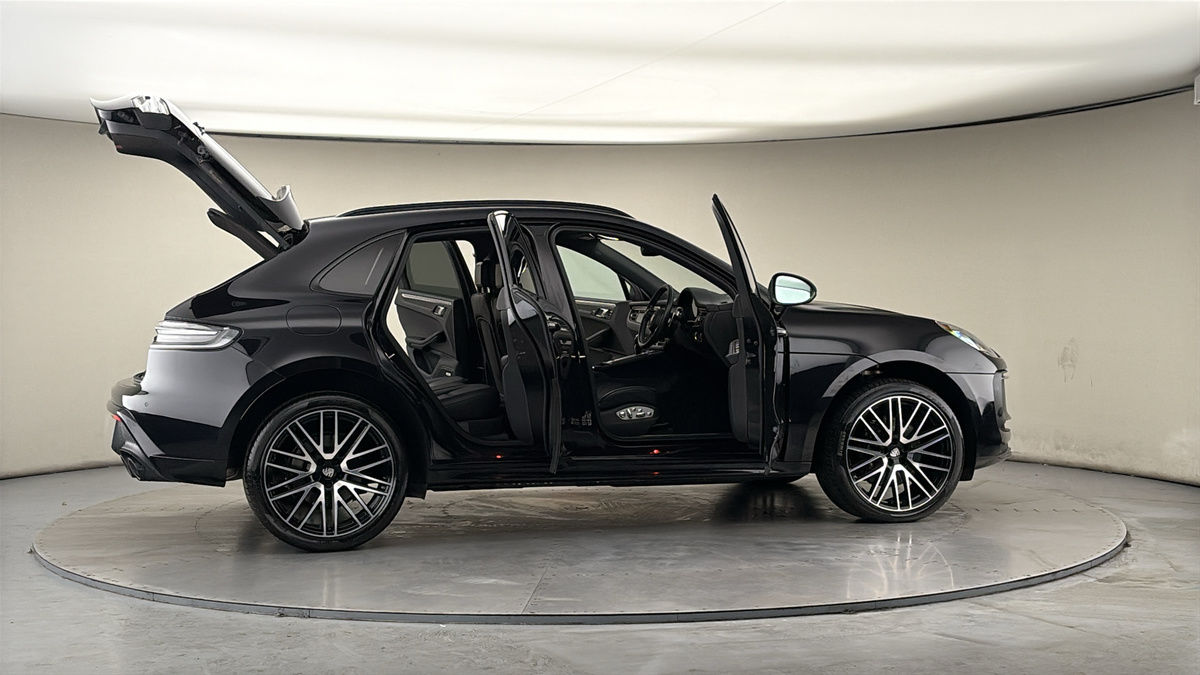 Used Porsche Macan 2023 for sale - 77821834: Photo 58