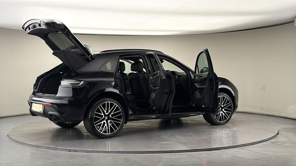 Used Porsche Macan 2023 for sale - 77821834: Photo 59