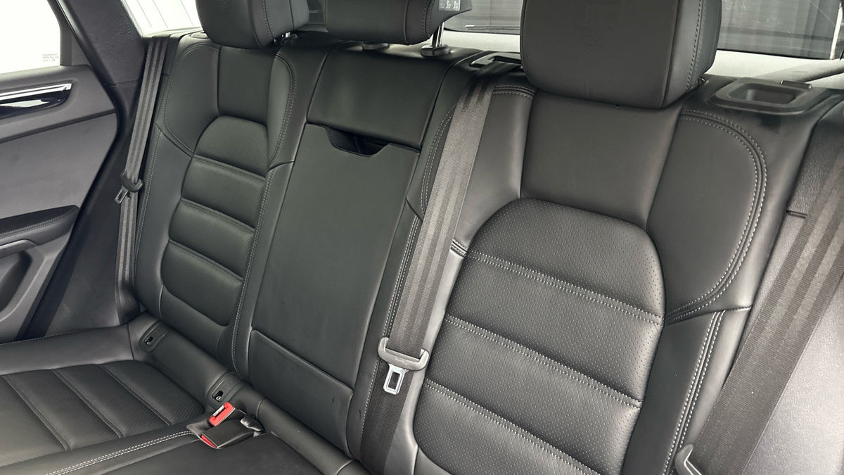 Used Porsche Macan 2023 for sale - 77821834: Photo 8