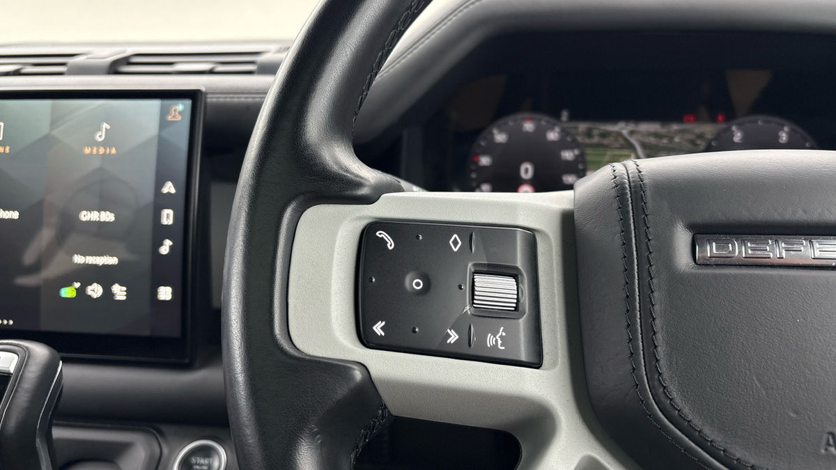 Used Land Rover Defender 110 2022 for sale - 77494475: Photo 13