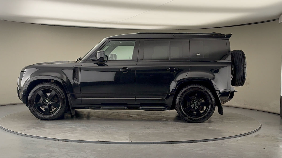 Used Land Rover Defender 110 2022 for sale - 77494475: Photo 15