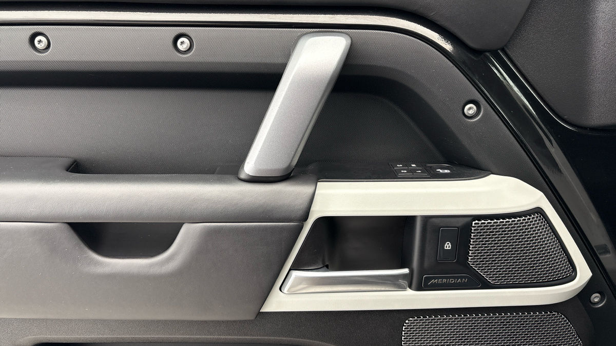 Used Land Rover Defender 110 2022 for sale - 77494475: Photo 19