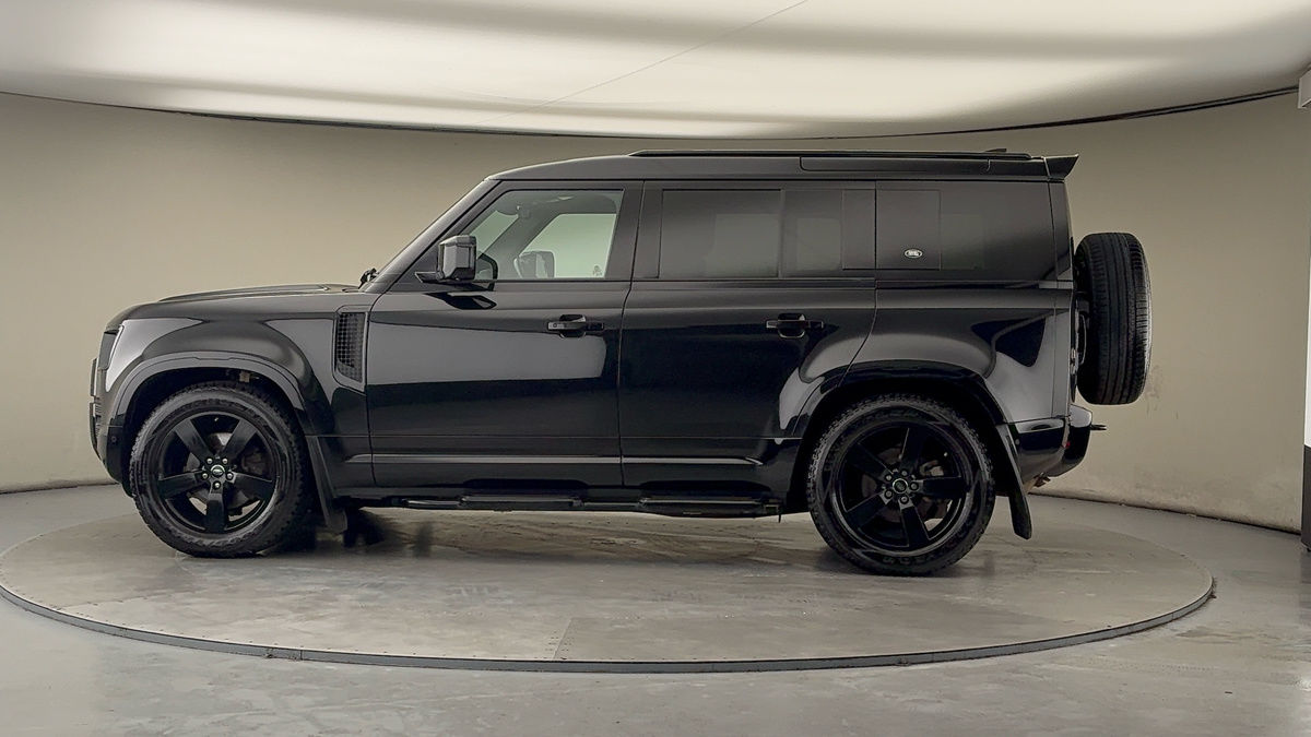 Used Land Rover Defender 110 2022 for sale - 77494475: Photo 27