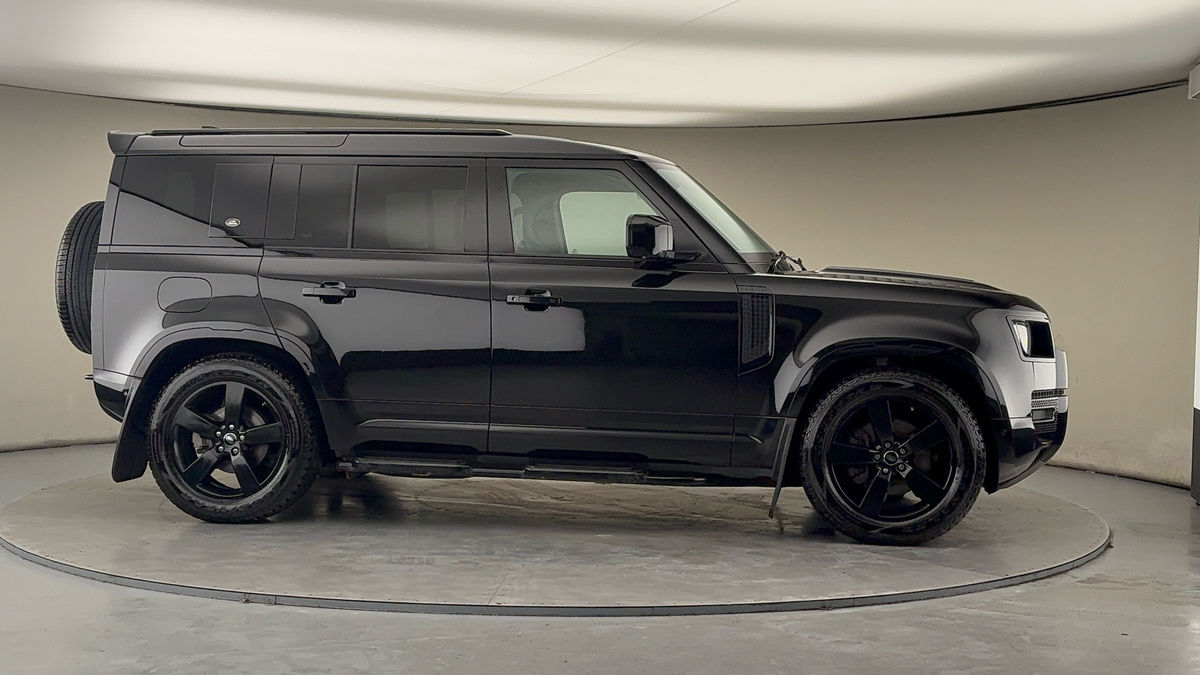 Used Land Rover Defender 110 2022 for sale - 77494475: Photo 36