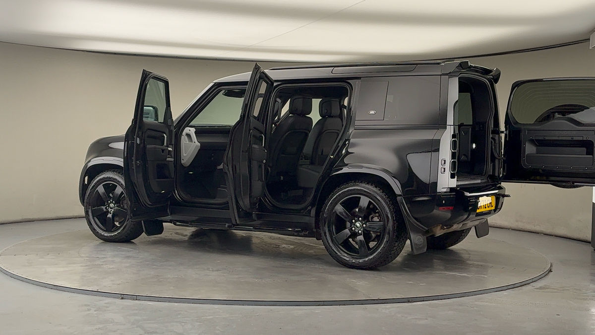 Used Land Rover Defender 110 2022 for sale - 77494475: Photo 45