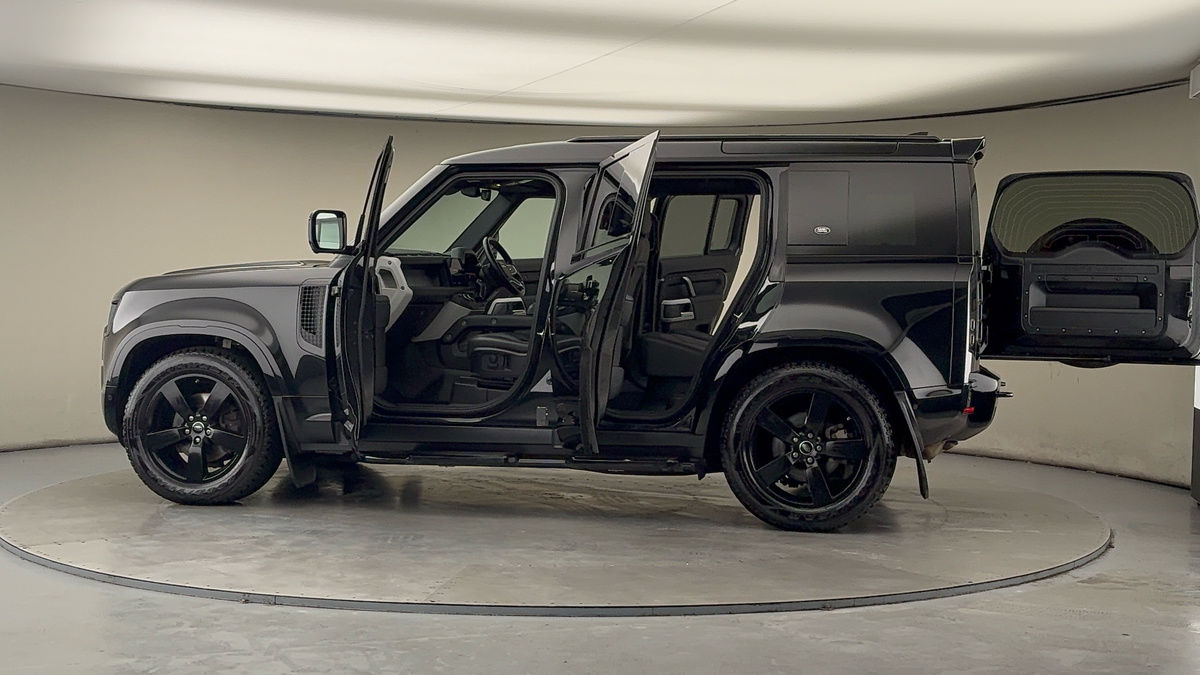 Used Land Rover Defender 110 2022 for sale - 77494475: Photo 46