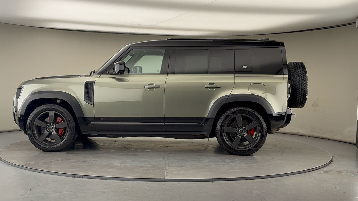 Used Land Rover Defender 2023 for sale - 77694012: Photo 15