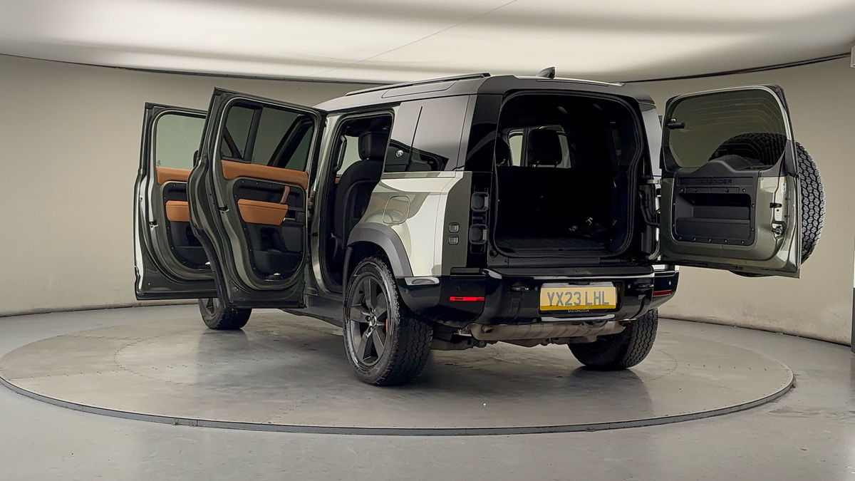 Used Land Rover Defender 2023 for sale - 77694012: Photo 23