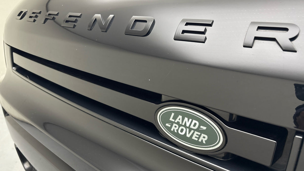 Used Land Rover Defender 2023 for sale - 77694012: Photo 24