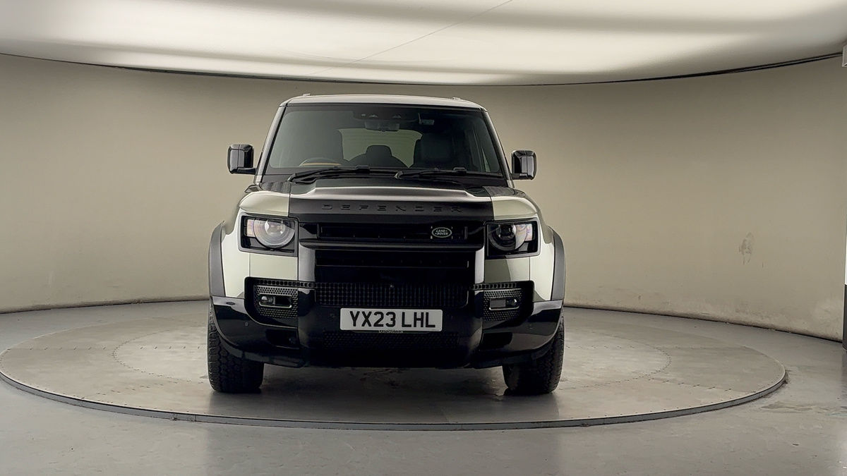 Used Land Rover Defender 2023 for sale - 77694012: Photo 32