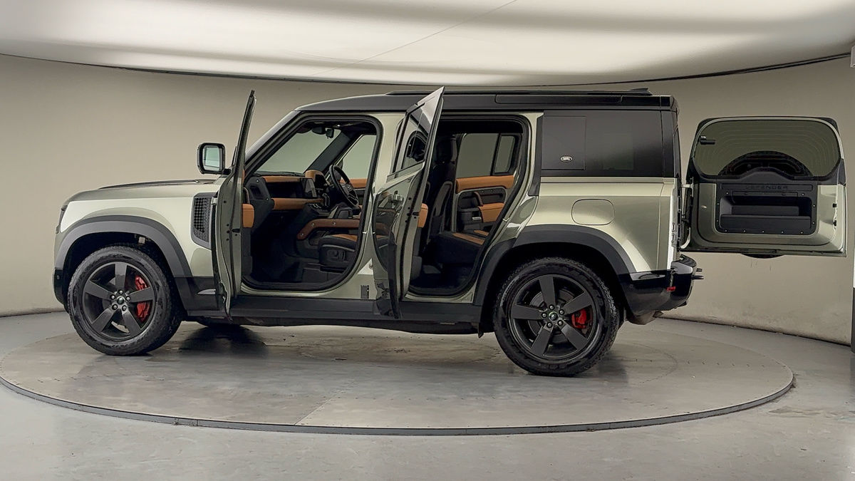 Used Land Rover Defender 2023 for sale - 77694012: Photo 46