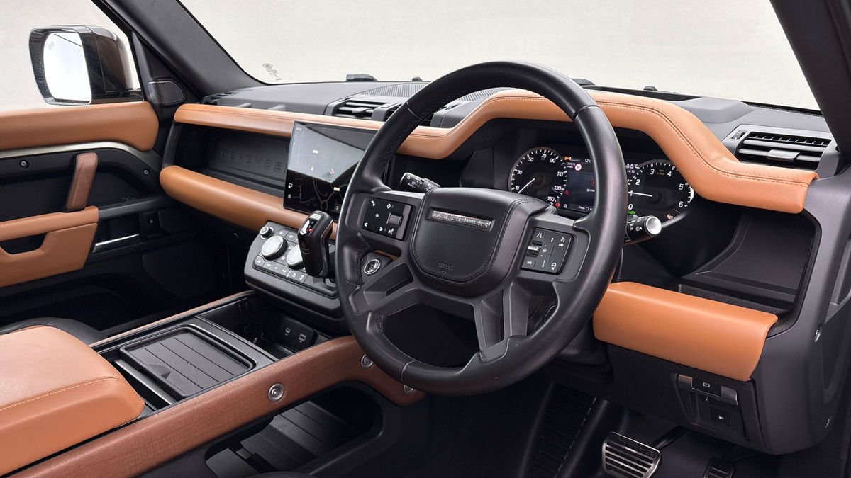 Used Land Rover Defender 2023 for sale - 77694012: Photo 5