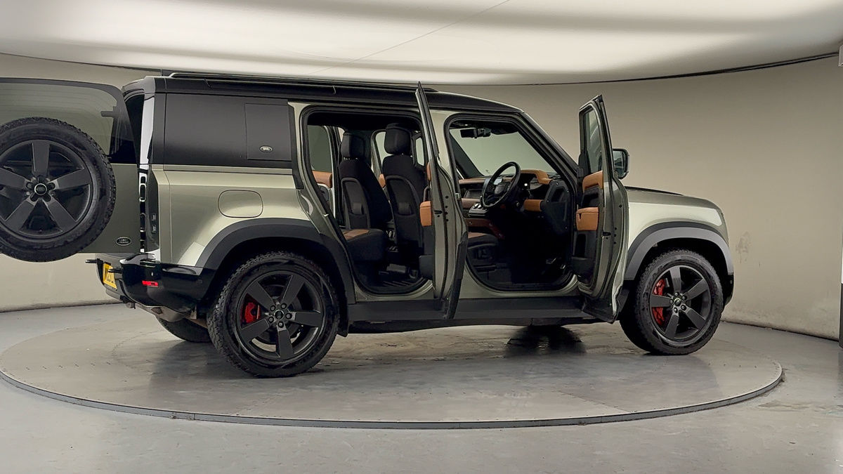 Used Land Rover Defender 2023 for sale - 77694012: Photo 57