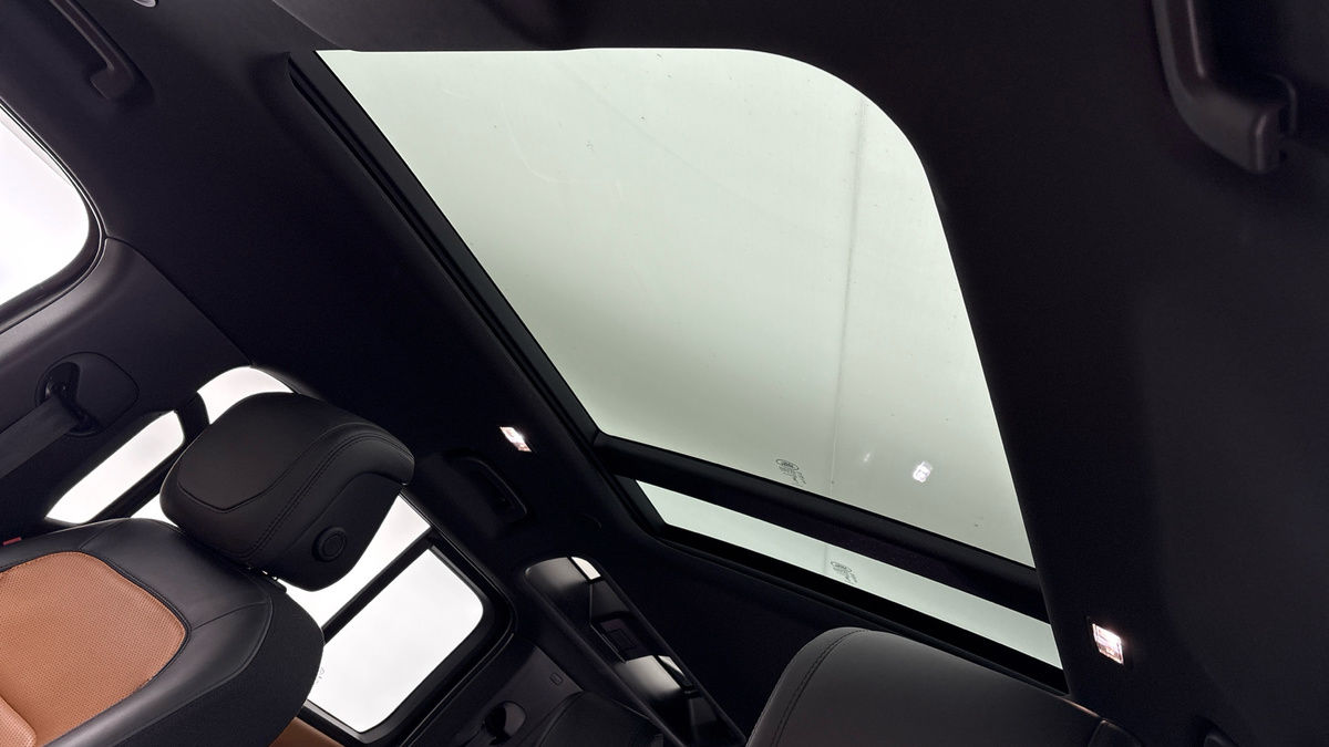 Used Land Rover Defender 2023 for sale - 77694012: Photo 6