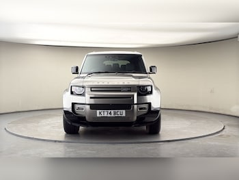 Used Land Rover Defender 110 2024 for sale - 77921037: Photo