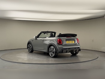 Used MINI Convertible 2022 for sale - 76950917: Photo