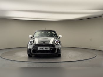 Used MINI Convertible 2022 for sale - 76950917: Photo