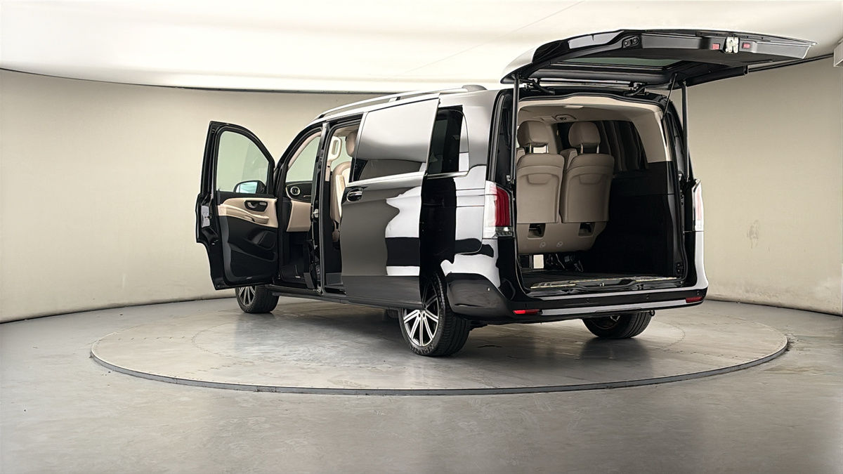 Used Mercedes-Benz V-Class 2024 for sale - 78213272: Photo 23