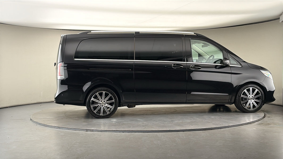 Used Mercedes-Benz V-Class 2024 for sale - 78213272: Photo 37