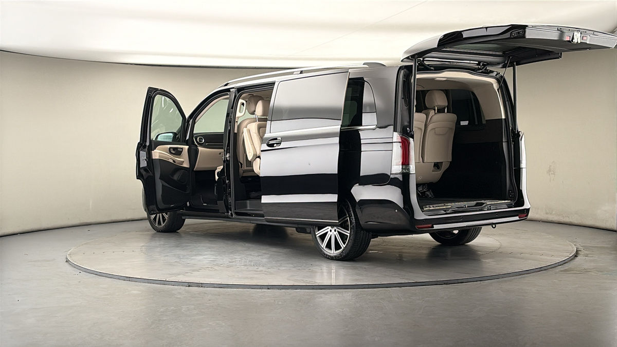 Used Mercedes-Benz V-Class 2024 for sale - 78213272: Photo 43